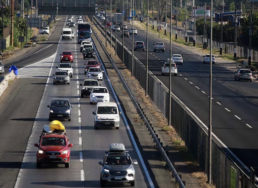 Casi Millones De Veh Culos Saldr N De La Rm Durante Las Fiestas De