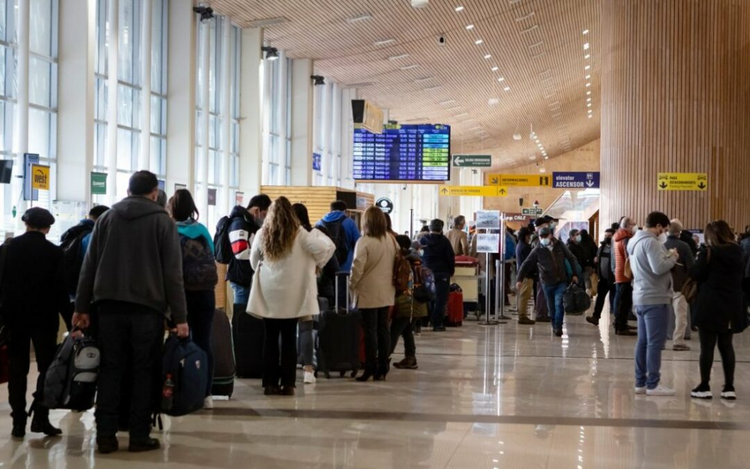 Toesca pone en venta su participación en cinco autopistas, el aeropuerto de Puerto Montt y GasValpo