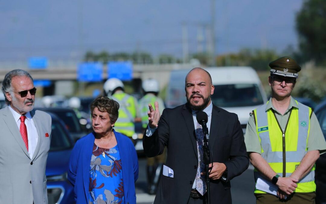 Fiscalizaciones en autopistas: Gobierno y Carabineros lideran operativo en Costanera Norte y detallan avances de la fuerza de tarea para bajar el robo de vehículos