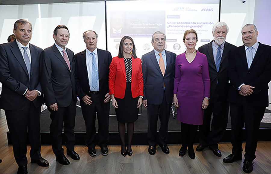 Presidenta de COPSA plantea desafíos de la industria de Concesiones en seminario FEN-UChile y KPMG: "Necesitamos que el o la próxima Presidente destrabe los proyectos ya adjudicados"