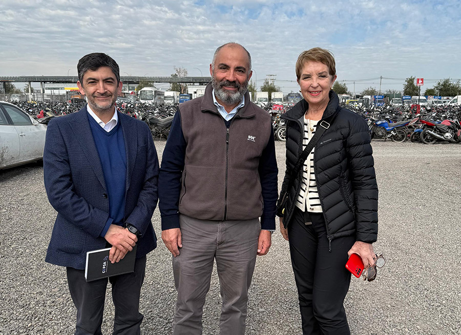 "Es fundamental que los propietarios revisen y retiren sus vehículos": Presidenta y Gerente de COPSA visitan Custodia Metropolitana