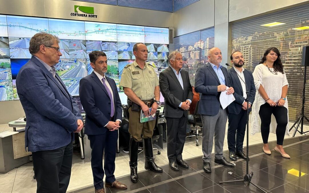 Concesionarias y autoridades presentan plan de contingencia frente a salida estimada de 550 mil vehículos de la RM por año nuevo